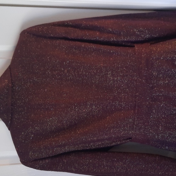 "BEAUTIFUL" Glittery Gold Maroon Lace Front Jacket - Picture 9 of 11